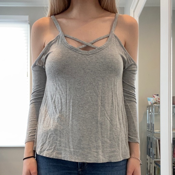 Grey cold shoulder top - Picture 1 of 1